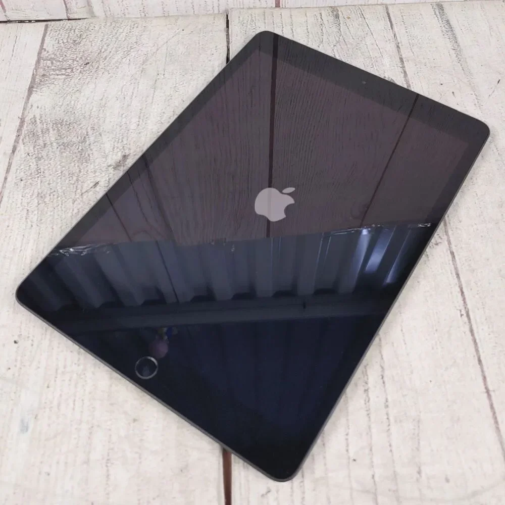 PARTS, AS-IS - Apple iPad 8th Gen 10.2